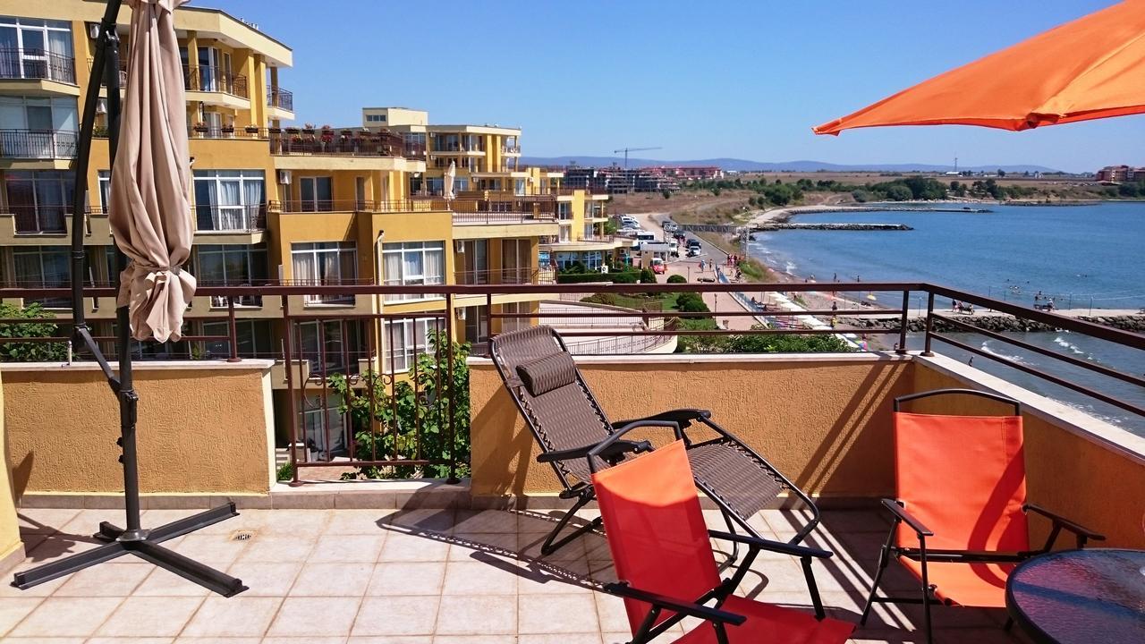 Akb Apartment Sea View Aheloy Buitenkant foto